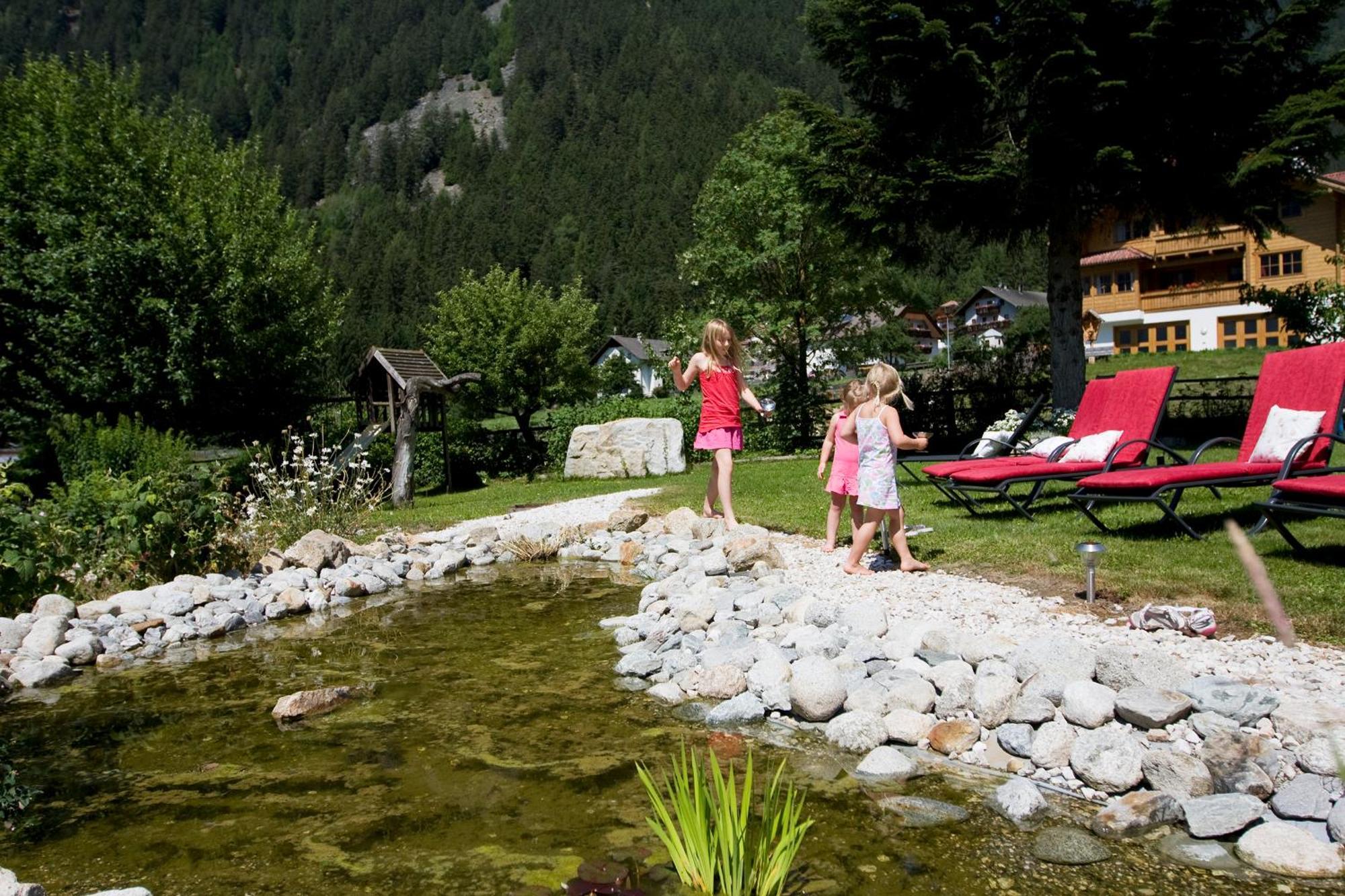 Hotel Messnerwirt Antholz Mittertal Exterior foto