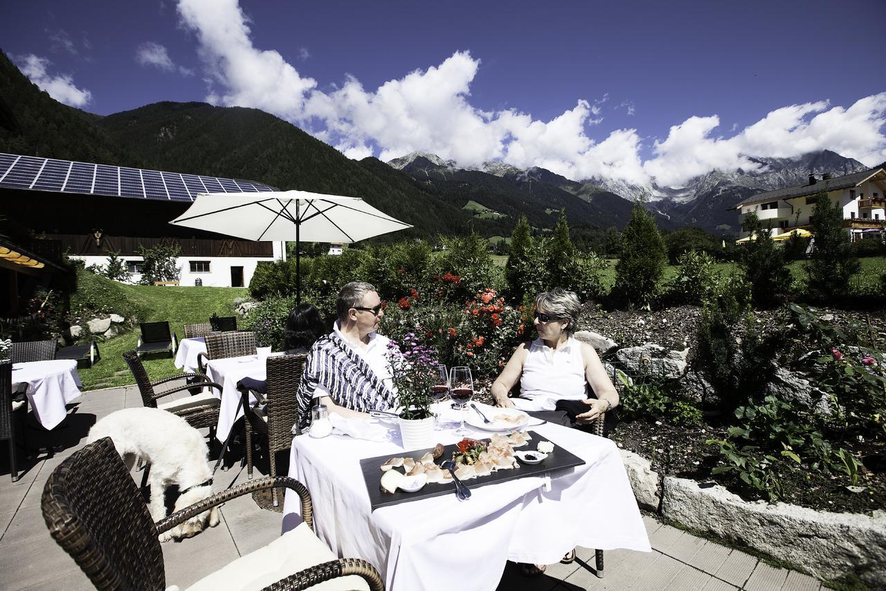 Hotel Messnerwirt Antholz Mittertal Exterior foto