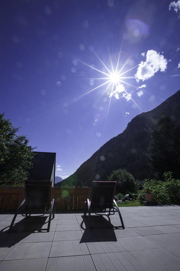 Hotel Messnerwirt Antholz Mittertal Exterior foto