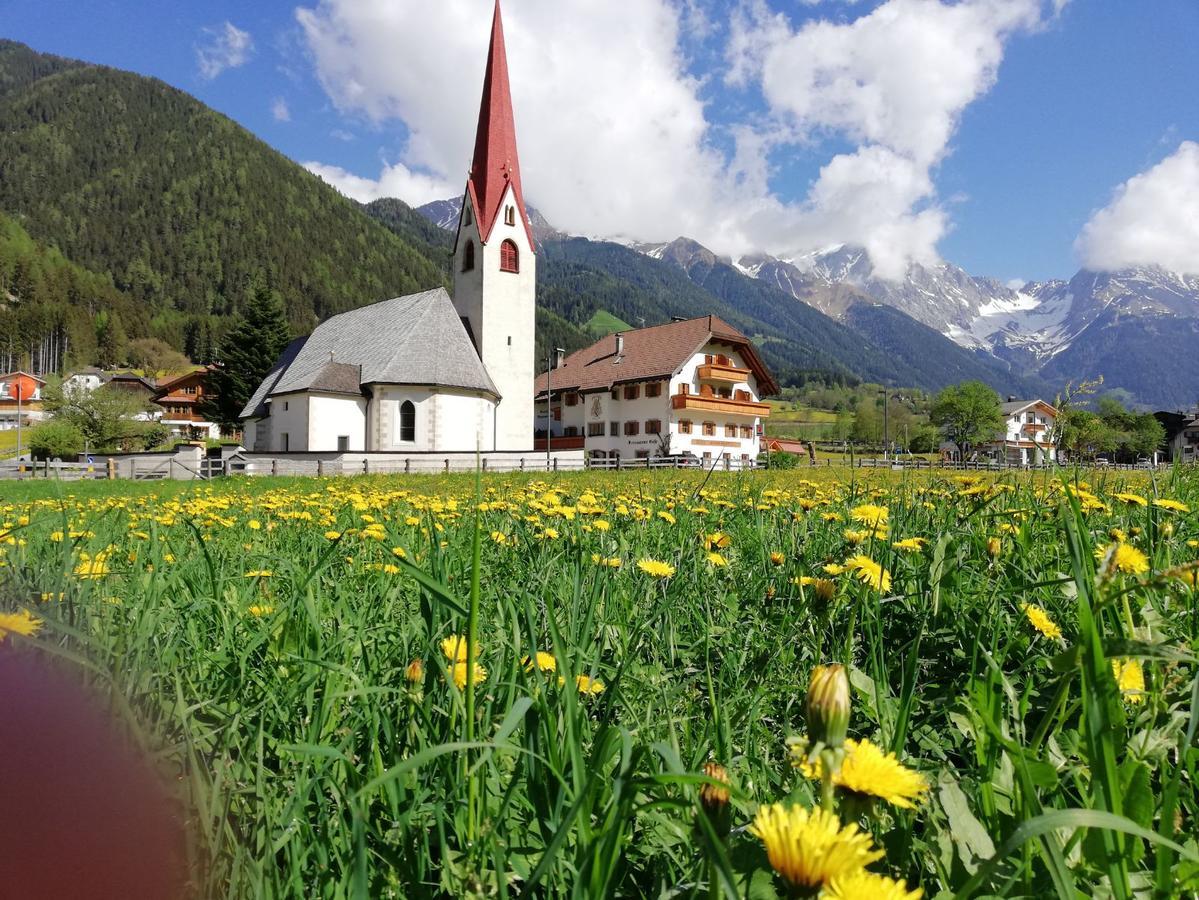 Hotel Messnerwirt Antholz Mittertal Exterior foto