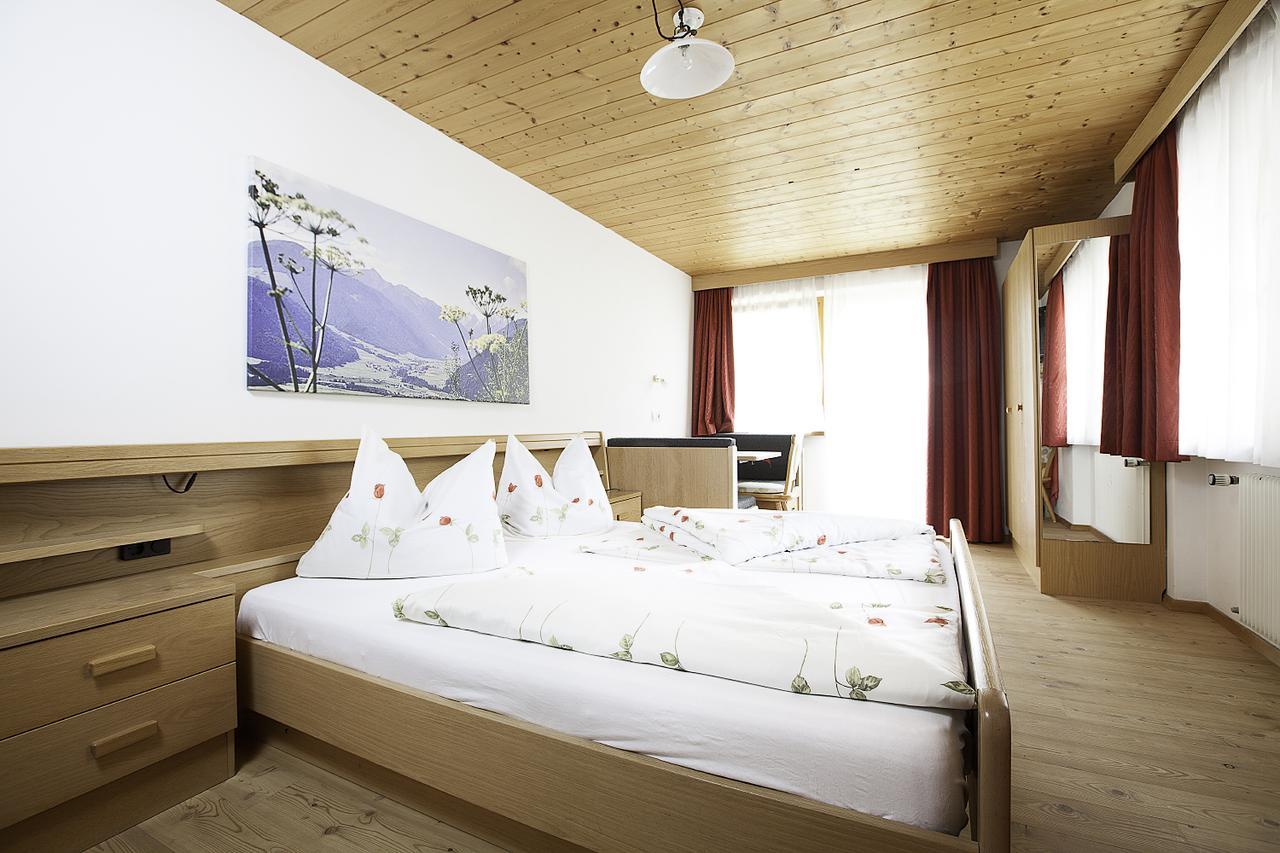 Hotel Messnerwirt Antholz Mittertal Exterior foto